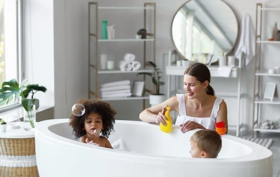 Familienbad mit Badewanne
