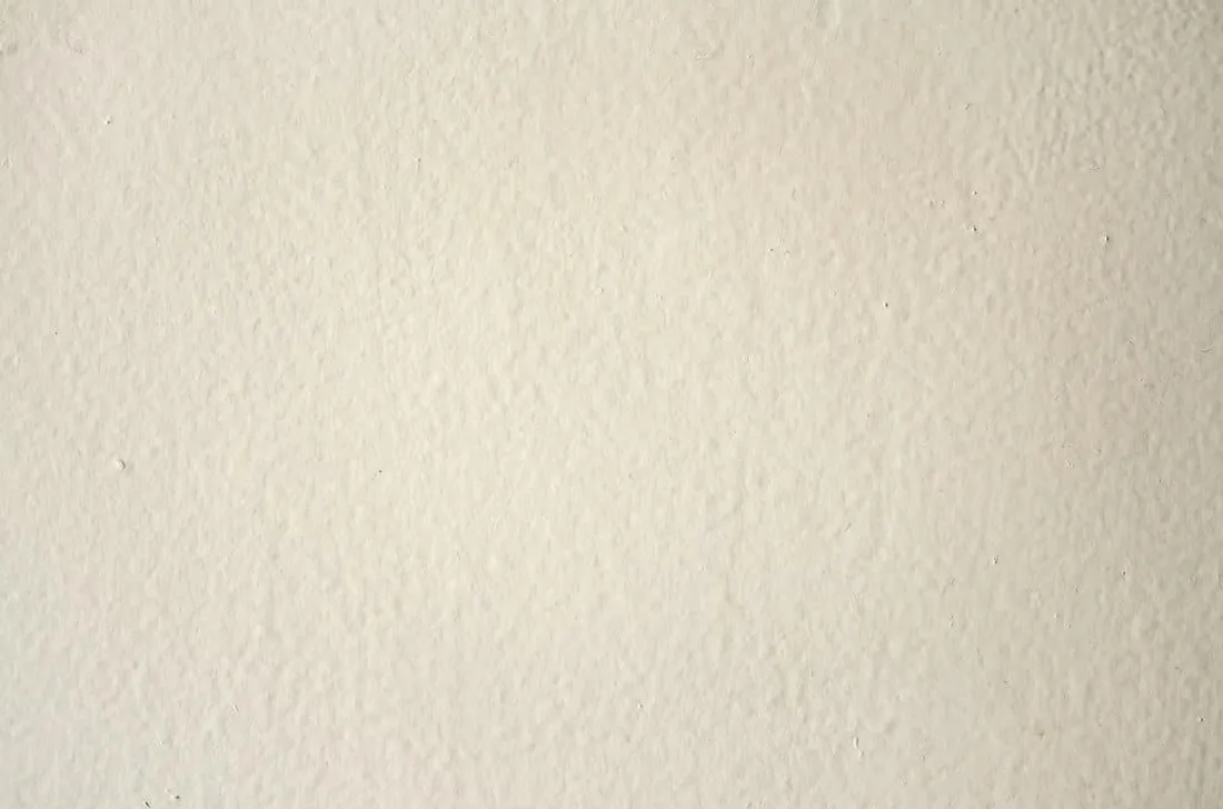Verputzte Wand bei der Renovierung