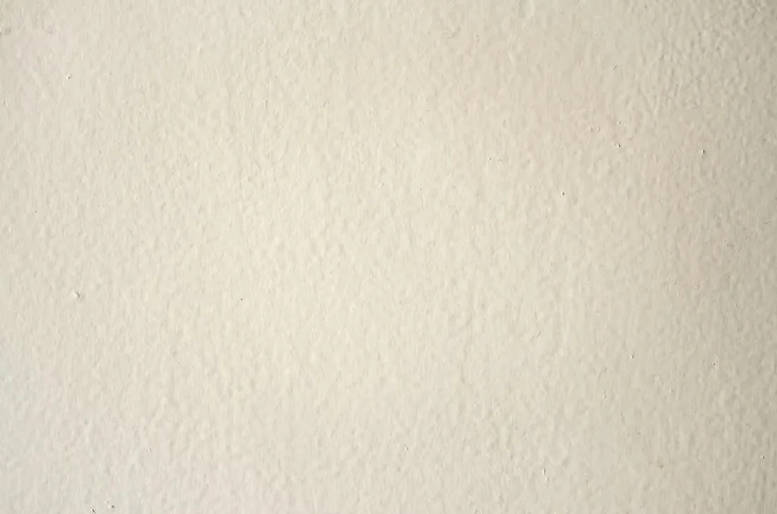 Verputzte Wand bei der Renovierung